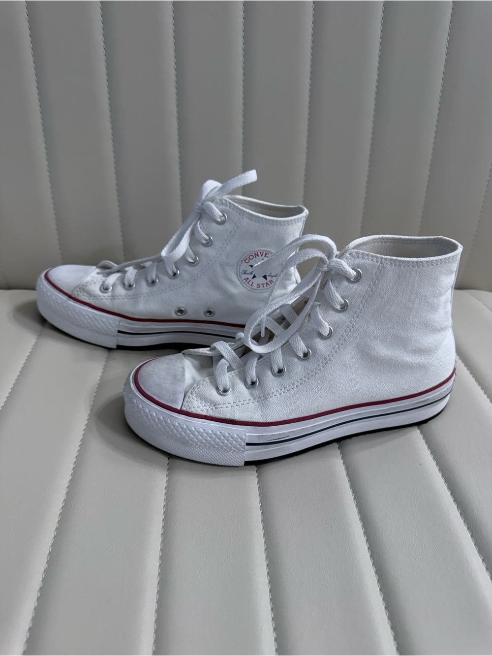 Converse high tops size 3.5